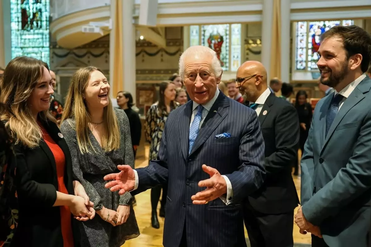 Kral Charles'ın Çocukluk Saçı Açık Artırmada Satışa Çıktı